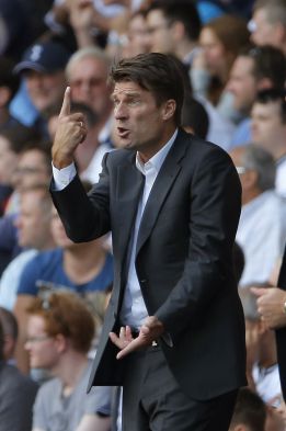 Laudrup, sobre Álvaro Vázquez: "Es un jugador joven y diferente" Laudrup, sobre Álvaro Vázquez: "Es un jugador joven y diferente"
