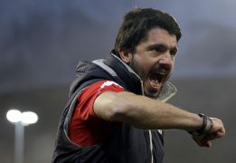 El Palermo despide a su entrenador, Gennaro Gattuso El Palermo despide a su entrenador, Gennaro Gattuso
