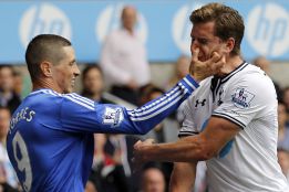 Torres se libra de sanción por el arañazo a Vertonghen Torres se libra de sanción por el arañazo a Vertonghen