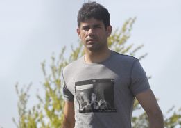 Alves enreda para que Diego Costa reconsidere su postura Alves enreda para que Diego Costa reconsidere su postura