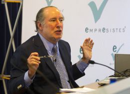 Gay de Liébana: "De crecer la deuda, el Real Madrid pasaría a ser una Sociedad Anónima" Gay de Liébana: "De crecer la deuda, el Real Madrid pasaría a ser una Sociedad Anónima"
