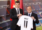 La espalda obligó a Bale a parar dos veces en Inglaterra