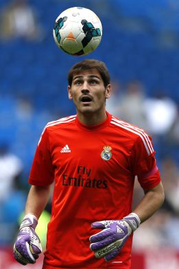 En Alemania apuntan a que el Schalke también quiere a Iker En Alemania apuntan a que el Schalke también quiere a Iker