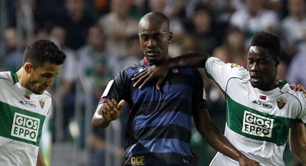 Foulquier asegura que van "a jugar sin miedo ante el Atlético"