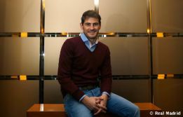 Casillas: "Voté a Cristiano, me sorprendería que no ganase" Casillas: "Voté a Cristiano, me sorprendería que no ganase"