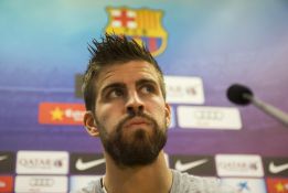 Piqué: "O nos hundimos, o nos levantamos y vamos para arriba" Piqué: "O nos hundimos, o nos levantamos y vamos para arriba"