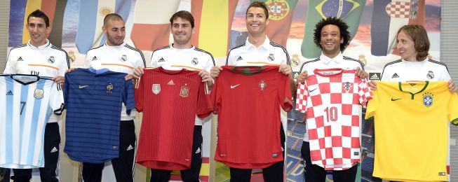 Cristiano: '¿El Mundial? Me centro en ganarlo todo con el Madrid' Cristiano: '¿El Mundial? Me centro en ganarlo todo con el Madrid'