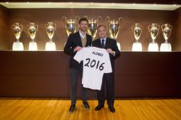 Xabi Alonso renueva por dos campañas más con el Madrid Xabi Alonso renueva por dos campañas más con el Madrid