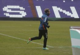 Ebert pasa reconocimiento y negocia su salida en Moscú