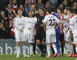 Tres partidos a Cristiano Ronaldo Tres partidos a Cristiano Ronaldo