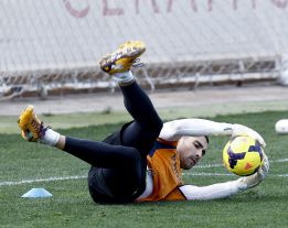 Sergio Asenjo estará KO cuatro semanas y Uche es seria duda