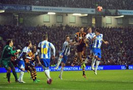 Brighton y Hull, al desempate