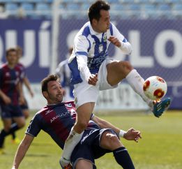 53 clubes buscan dar valor y hacer rentable a la Segunda B 53 clubes buscan dar valor y hacer rentable a la Segunda B
