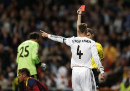 Sergio Ramos no jugó ante el Sevilla: el TAD niega la cautelar Sergio Ramos no jugó ante el Sevilla: el TAD niega la cautelar