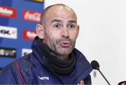 Paco Jémez: "Si Cristiano tiene molestias, que descanse" Paco Jémez: "Si Cristiano tiene molestias, que descanse"