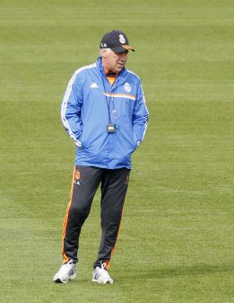 Ancelotti a la prensa: "Cristiano está bien pero no va a entrenar" Ancelotti a la prensa: "Cristiano está bien pero no va a entrenar"