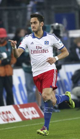 El Chelsea quiere arrebatar a Calhanoglu al Atlético El Chelsea quiere arrebatar a Calhanoglu al Atlético