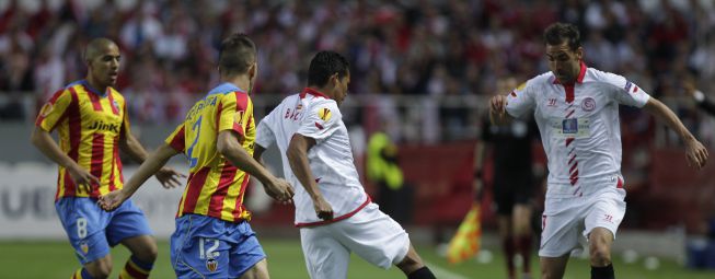 Gol en fuera de juego de M'Bia Gol en fuera de juego de M'Bia