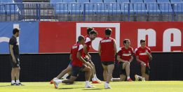 Diego Costa entrenó con el grupo pero sigue siendo duda