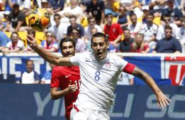 Johnson y Dempsey dieron el triunfo a Estados Unidos