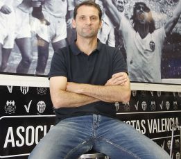 Fernando Giner: “Dos de cada vestuario acaban arruinados”