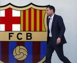 Barcelona y PSG comienzan a hablar del traspaso de Dani Alves