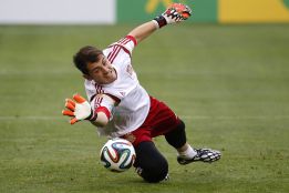 El Arsenal quiere a Iker Casillas El Arsenal quiere a Iker Casillas