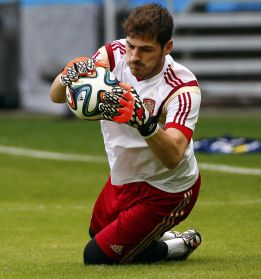 Iker pactó con Florentino marcharse libre en 2015 Iker pactó con Florentino marcharse libre en 2015
