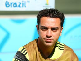Líos de intermediarios complican la salida de Xavi a Qatar Líos de intermediarios complican la salida de Xavi a Qatar