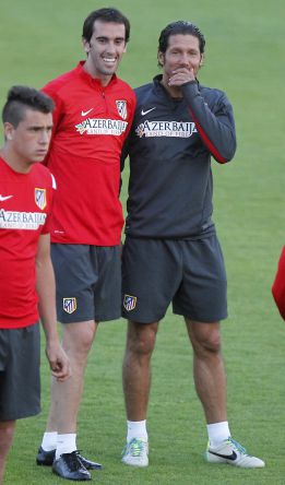 "Nunca dejaría marchar a Godín, es de los más importantes" "Nunca dejaría marchar a Godín, es de los más importantes"