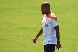 Nigel de Jong trabaja para volver a jugar ante Argentina