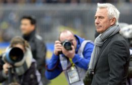 Van Marwijk: "Robben es sin duda más que Leo Messi"