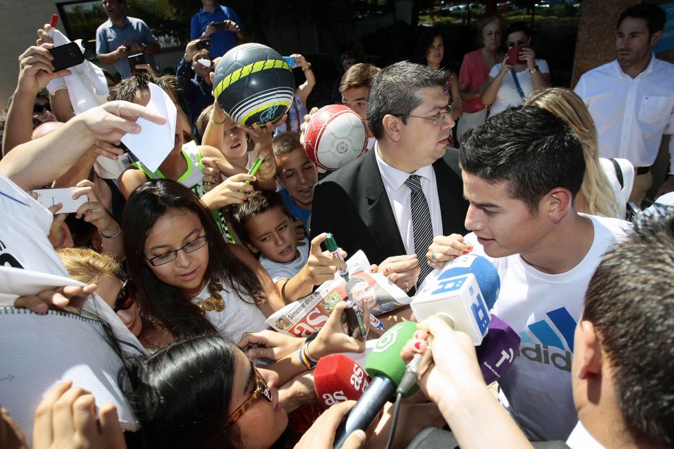 Official: James joins Real Madrid