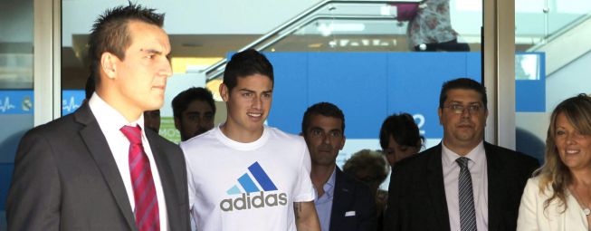 Sigue la presentación de James Sigue la presentación de James