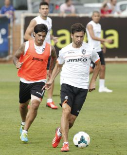 Jonas y Helder Postiga vuelven al trabajo en Paterna