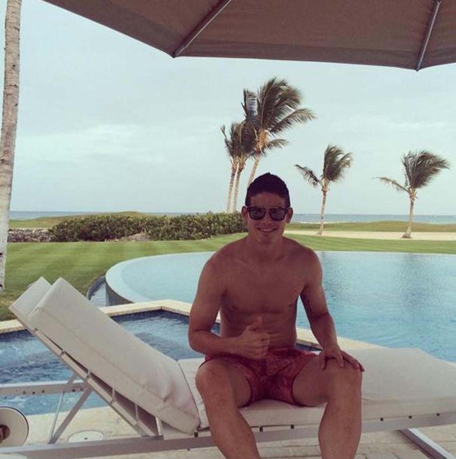 James Rodríguez apura sus vacaciones antes de volver