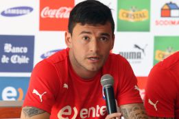 En Italia aseguran que el chileno Aránguiz irá al Sevilla