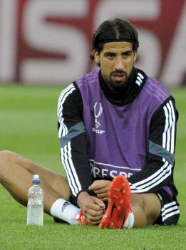 La Fiorentina se interesa por la situación actual de Khedira La Fiorentina se interesa por la situación actual de Khedira