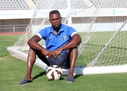 Kameni: "No entiendo por qué daban a Ochoa como titular"