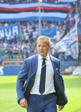 Agreden a Sinisa Mihajlovic, entrenador de la Sampdoria