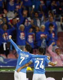 Fiorentina y Sampdoria vencen; el Nápoles sufre pero remonta