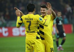 Dortmund, Bremen y Colonia pasan a octavos de final