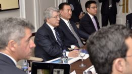 200 periodistas cubrieron el acuerdo Wang Jianlin-Atlético