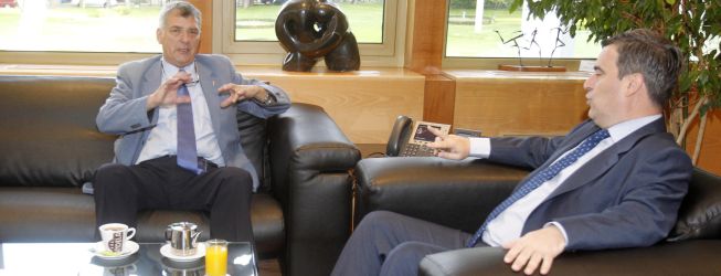 Cardenal, a Villar: "Lo que tiene que hacer es auditar sus cuentas" Cardenal, a Villar: "Lo que tiene que hacer es auditar sus cuentas"