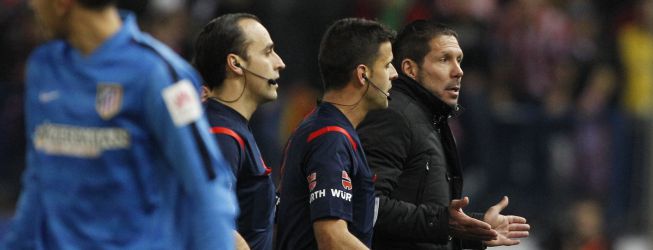 El Atlético defiende a Simeone: "No vamos a permitir falsedades" El Atlético defiende a Simeone: "No vamos a permitir falsedades"