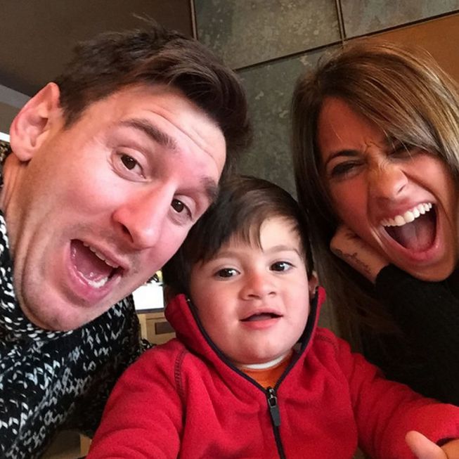 Messi felicita el cumpleaños a Antonella con un selfie familiar