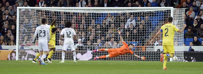 El Real Madrid se atraganta ante los poderosos de la Liga El Real Madrid se atraganta ante los poderosos de la Liga