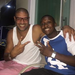 Adriano contrata dieciocho prostitutas Adriano contrata dieciocho prostitutas