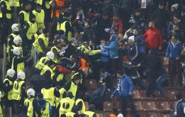 UEFA: 60.000 € de multa al Nápoles por lanzar objetos