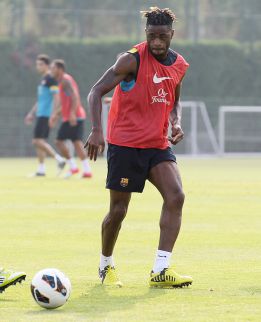 El West Ham no fichará a Song, que tendrá que volver al Barça